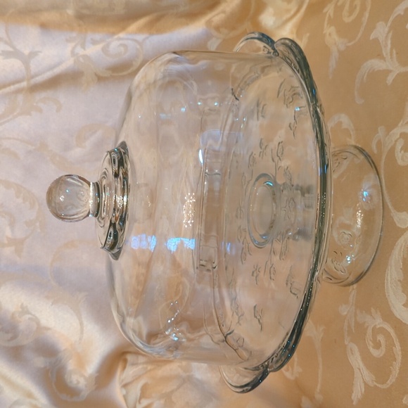 Vintage Anchor Hocking “ Savannah” Cake Stand With Glass Dome  - Picture 1 of 4
